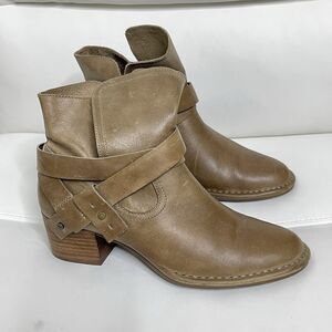 UGG Ankle Boots US 8 EU 39 Elysian Tan Leather Wraparound Strap Fall Equestrian